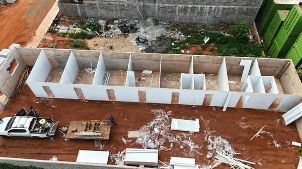 Obra retangular aérea