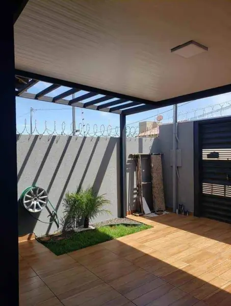 Pátio com pérgola